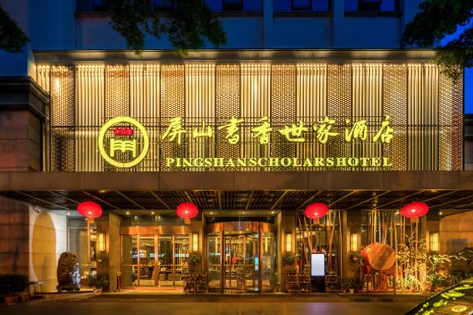 酒店不銹鋼發(fā)光字生產(chǎn)廠家——【巨匠標(biāo)識，標(biāo)識制作廠家】